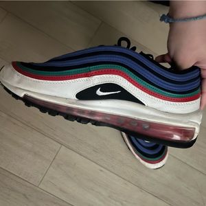 Nike sneakers that have been worn like 3 times but still in good condition